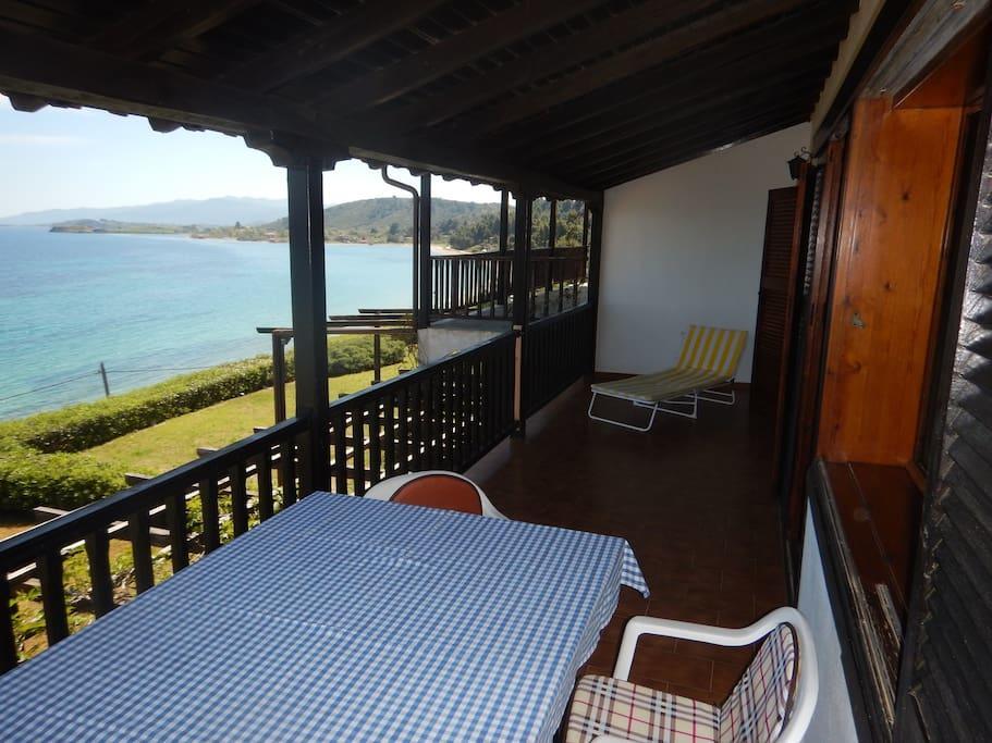 Sangue Blu Beachfront Villa Apartment อาโยส นิโกลาออส ภายนอก รูปภาพ