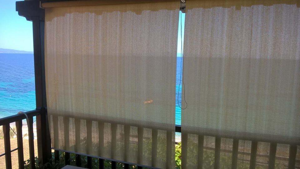 Sangue Blu Beachfront Villa Apartment อาโยส นิโกลาออส ภายนอก รูปภาพ